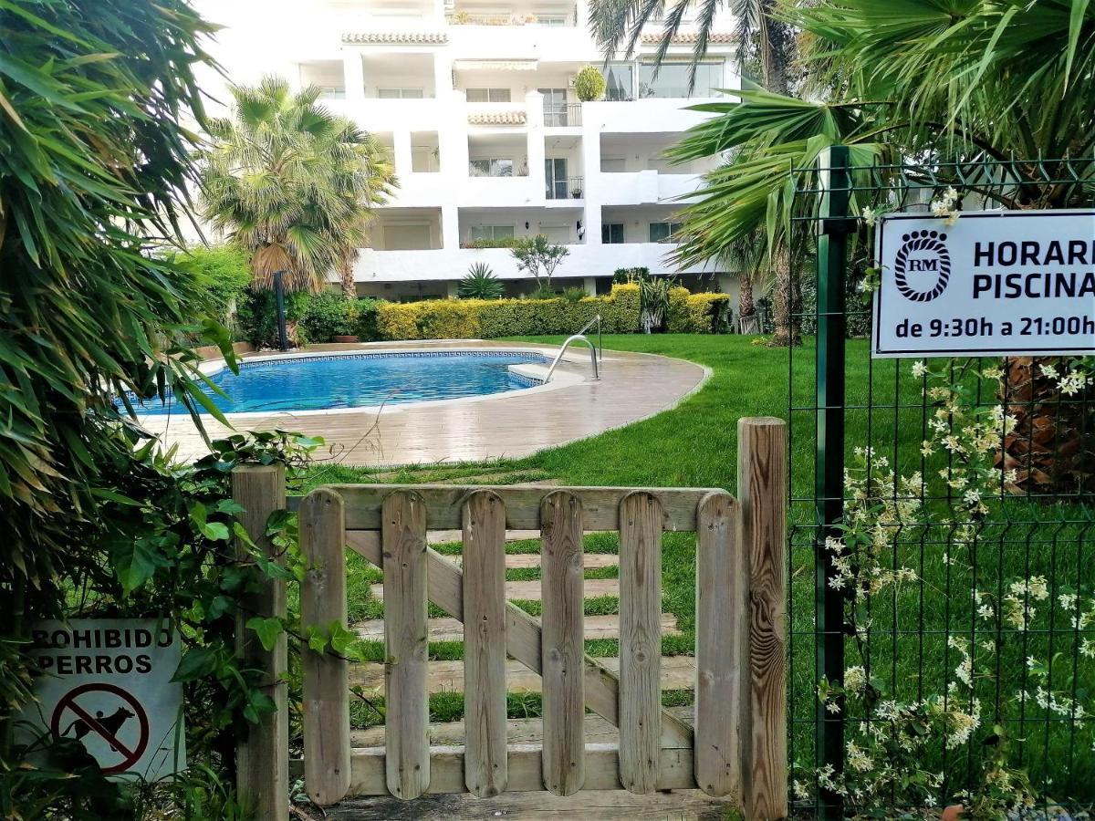 Global Immo 3330 Royal Marina I Tramuntana 4-10 Apartman Roses Kültér fotó
