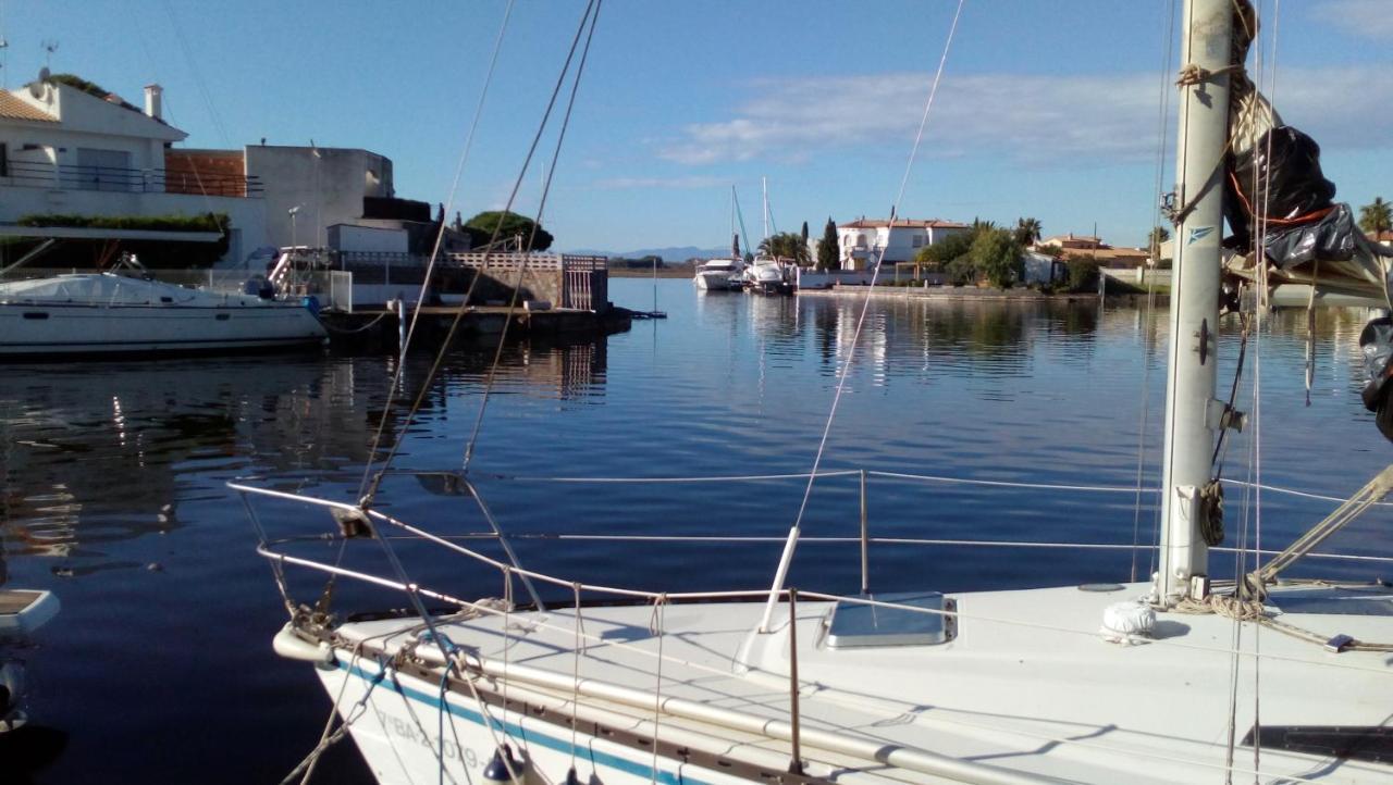 Global Immo 3330 Royal Marina I Tramuntana 4-10 Apartman Roses Kültér fotó